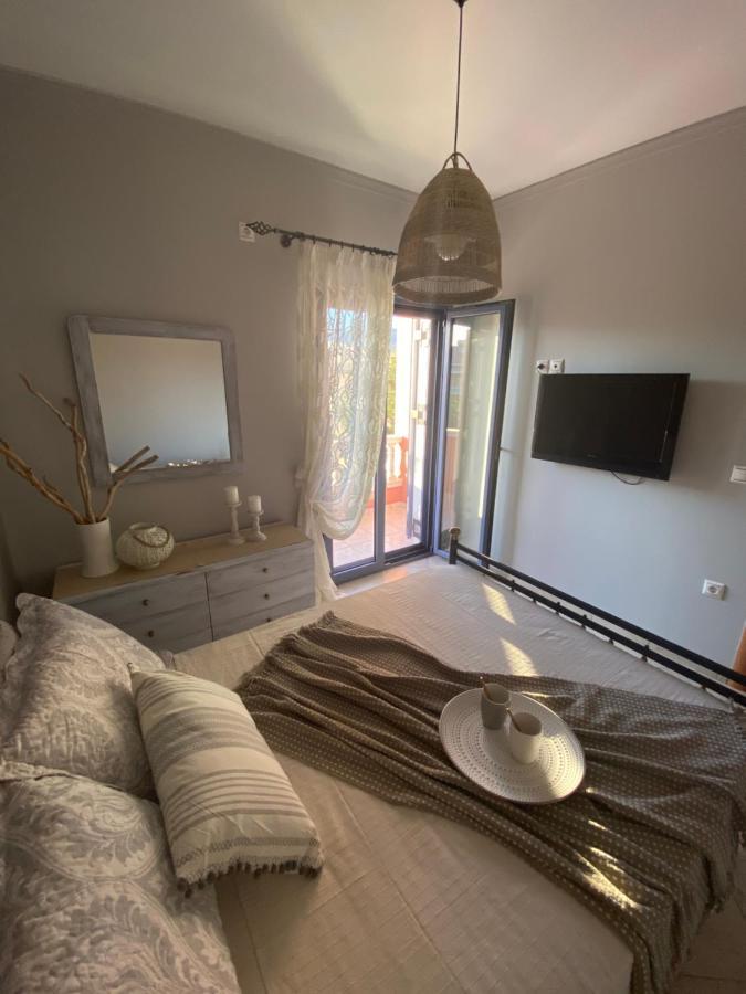 Ostraco Suite 2 Nafpaktos Bagian luar foto