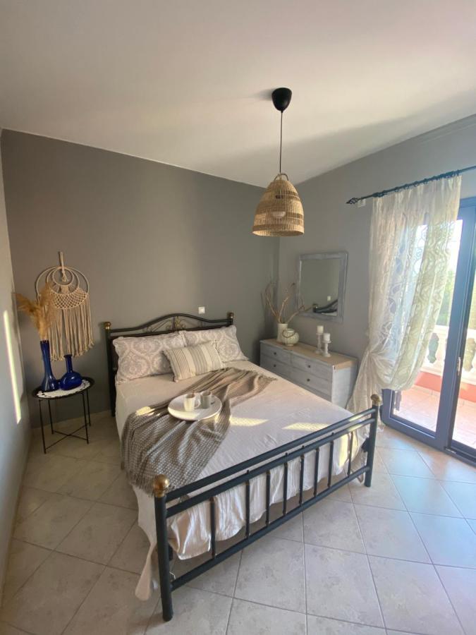 Ostraco Suite 2 Nafpaktos Bagian luar foto